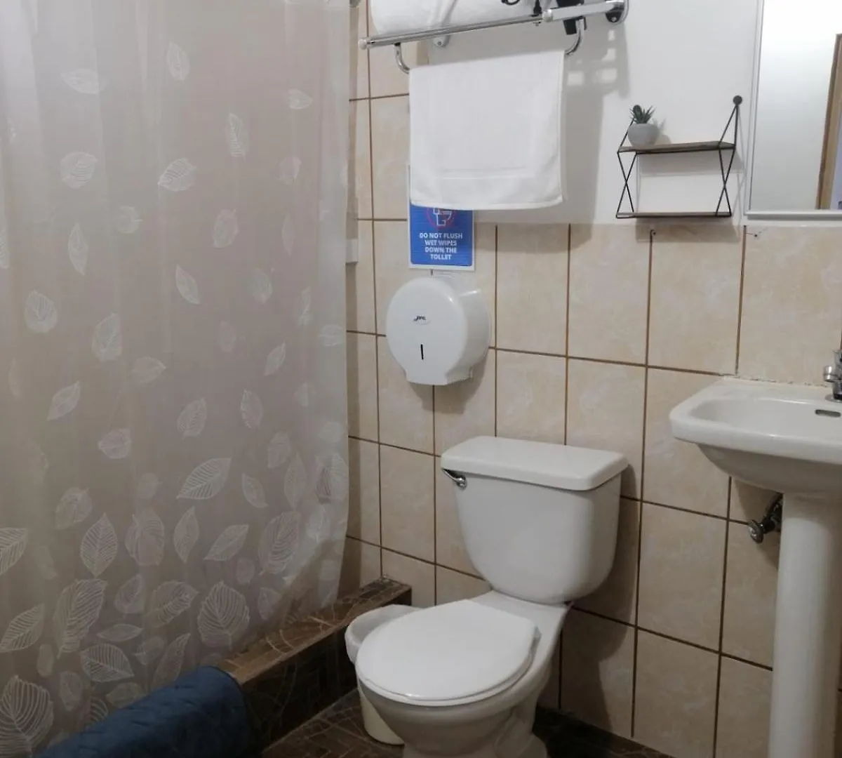 Vandrarhem Global Airport Inn Free Shuttle Guatemala City